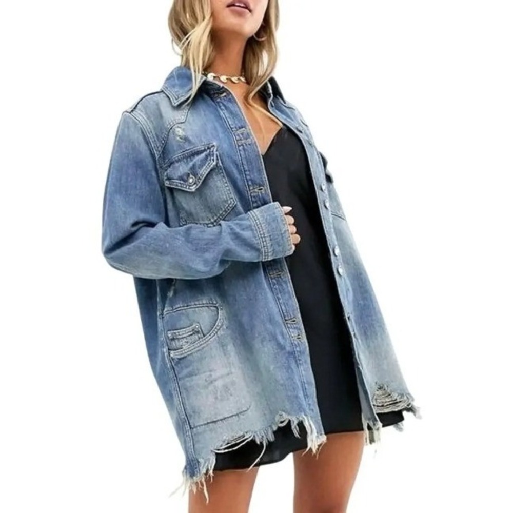 Free People Moonchild Oversized Distressed Jean Jacket Shirt Raw Hem Size Small